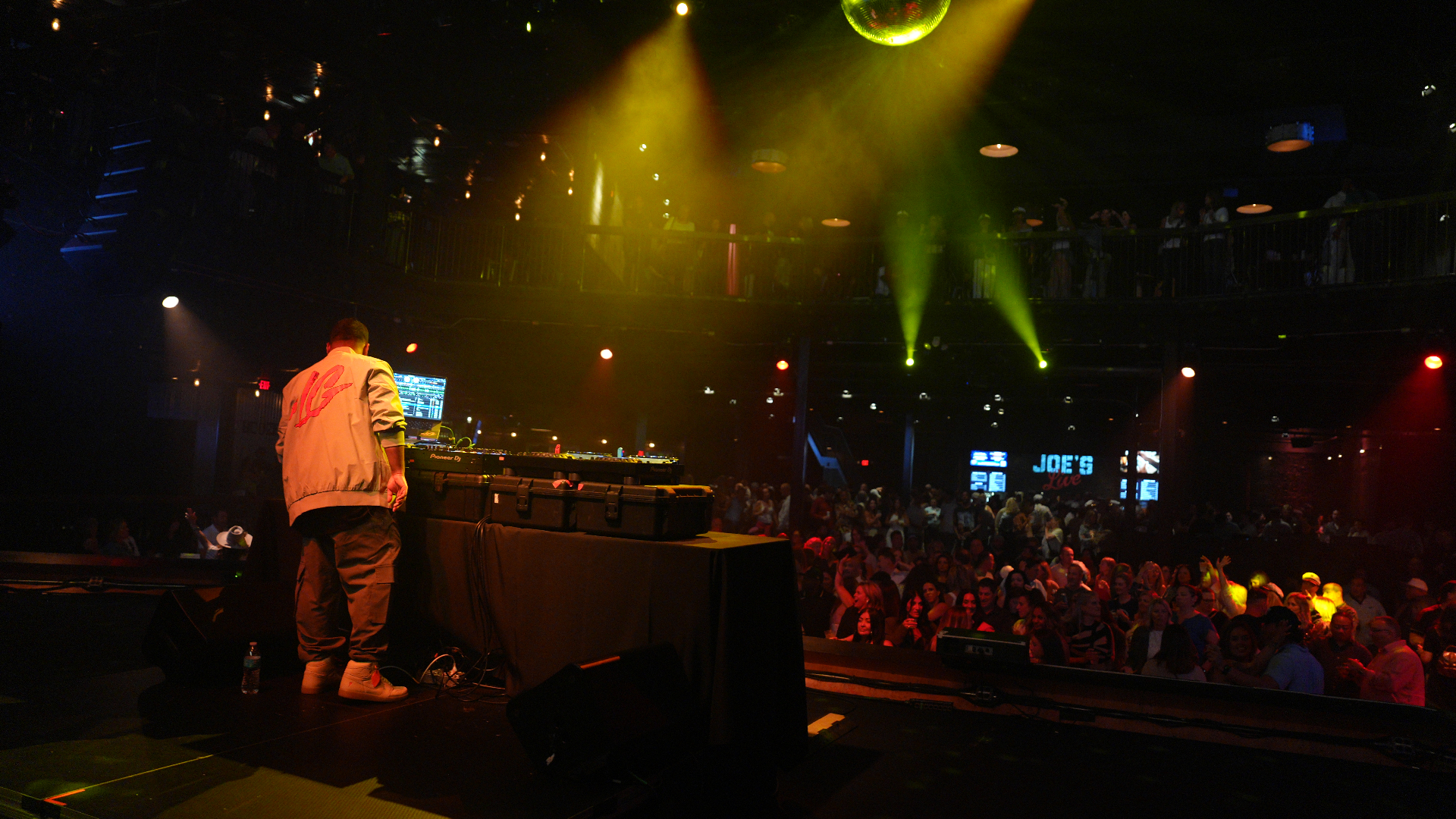 DJ LG performing live